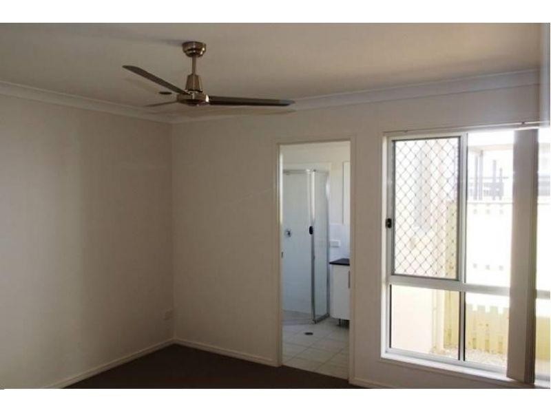 9 Paradise Drive, Coomera QLD 4209