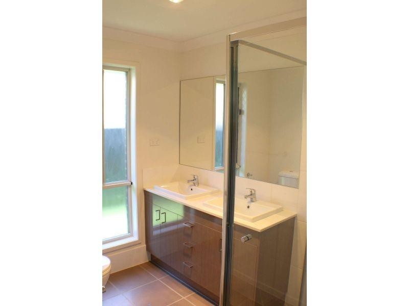 27 Gatina Crescent, Coomera QLD 4209