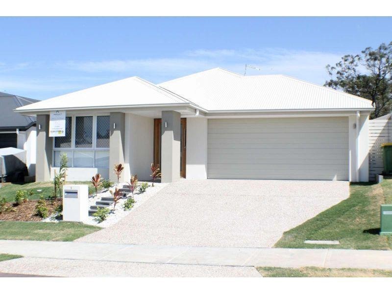 8 Stairway Street, Coomera QLD 4209