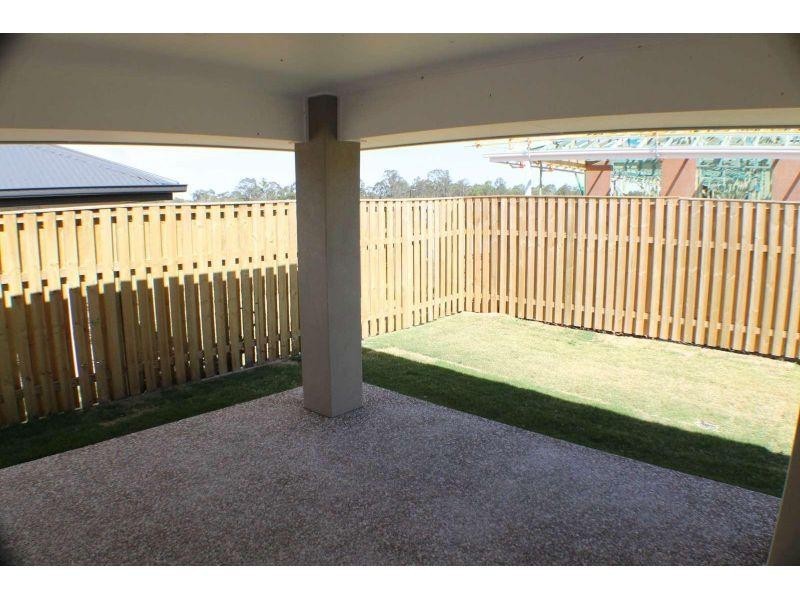 8 Stairway Street, Coomera QLD 4209