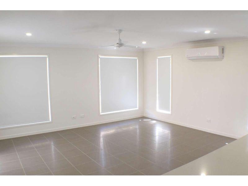 8 Stairway Street, Coomera QLD 4209