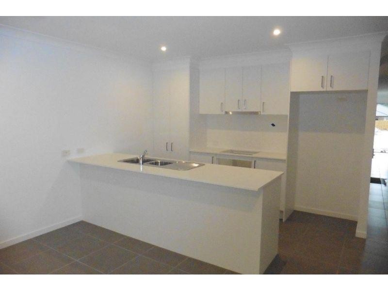 1/17 Velox Circuit, Upper Coomera QLD 4209