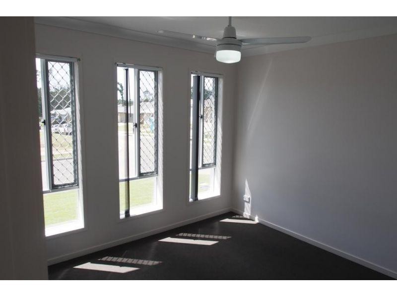 15 Parkvista Circuit, Coomera QLD 4209