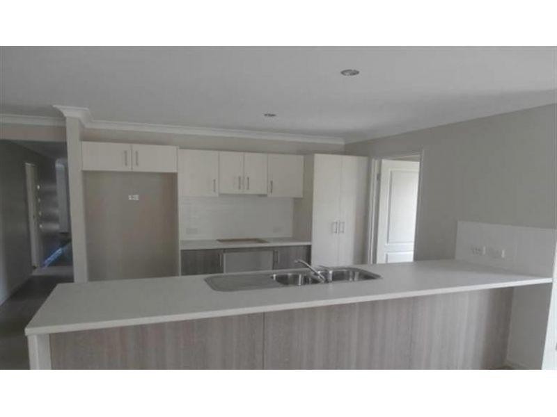 24 Alessandra Circuit, Coomera QLD 4209