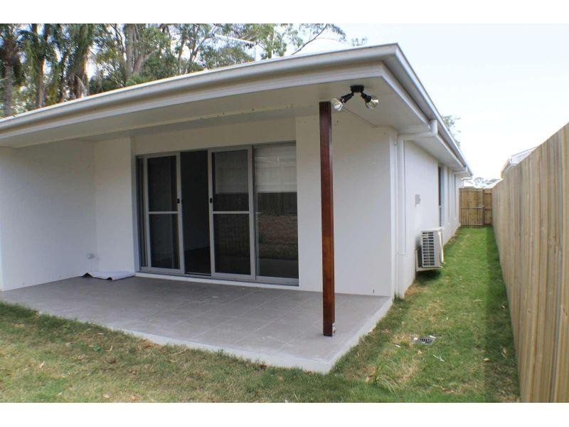 13 Hollyoak Crescent, Pimpama QLD 4209