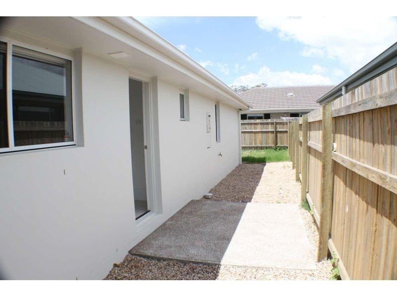13 Hollyoak Crescent, Pimpama QLD 4209