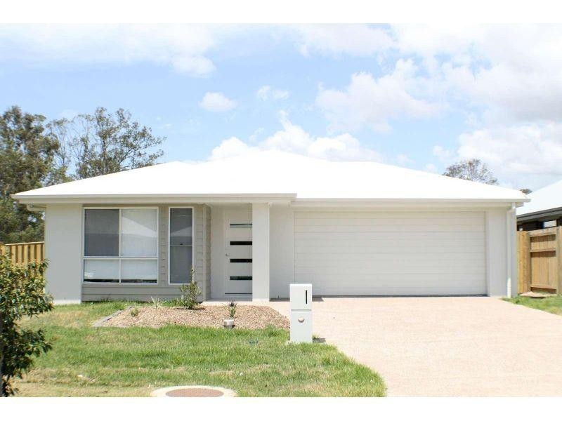 23 Hollyoak Crescent, Pimpama QLD 4209