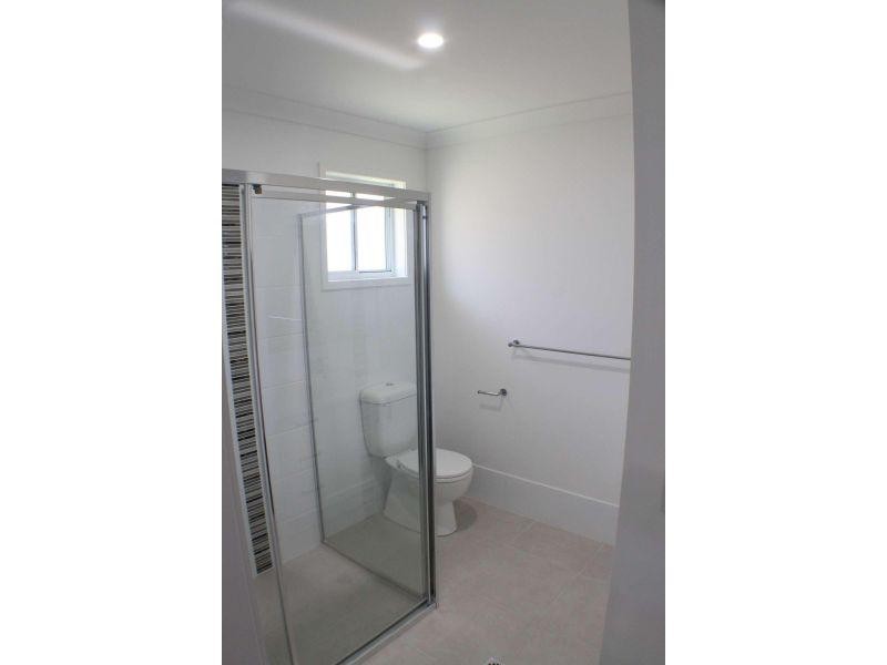 23 Hollyoak Crescent, Pimpama QLD 4209