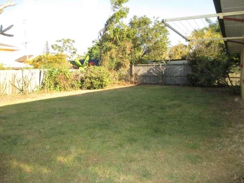 3 Chant Street, Broadbeach Waters QLD 4218