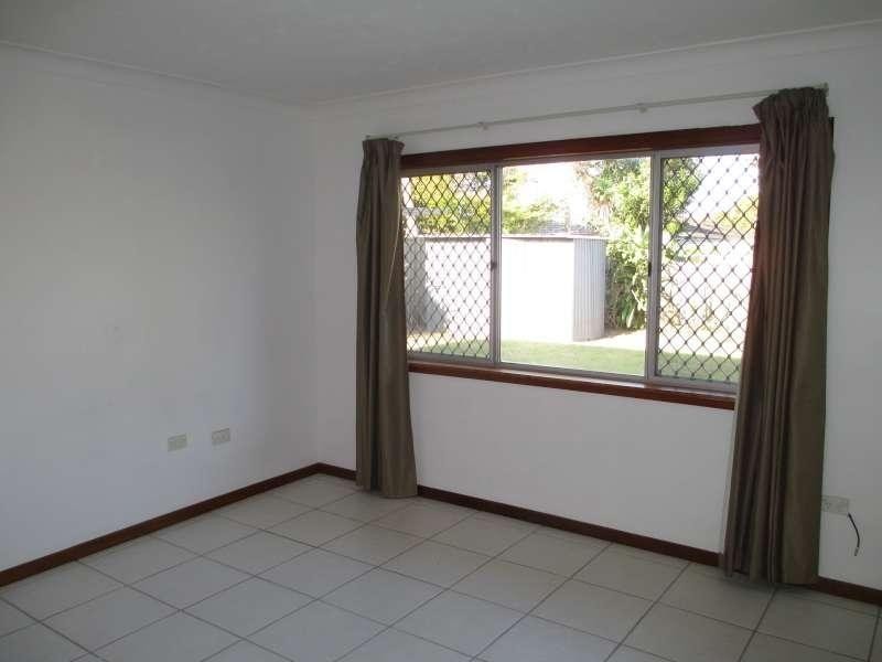 3 Chant Street, Broadbeach Waters QLD 4218