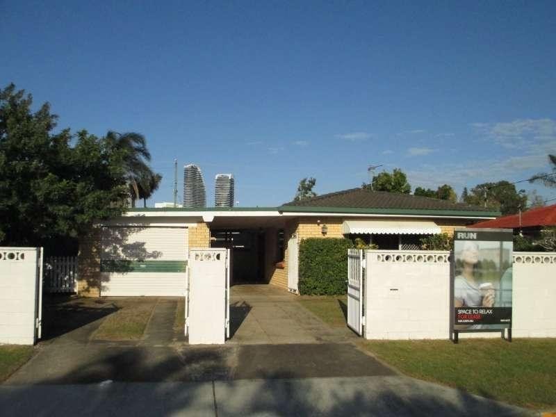 3 Chant Street, Broadbeach Waters QLD 4218