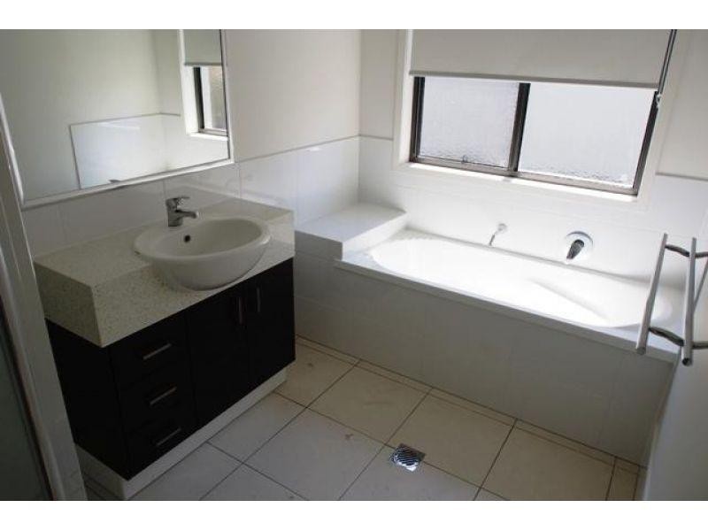 16 Dayflower Street, Upper Coomera QLD 4209