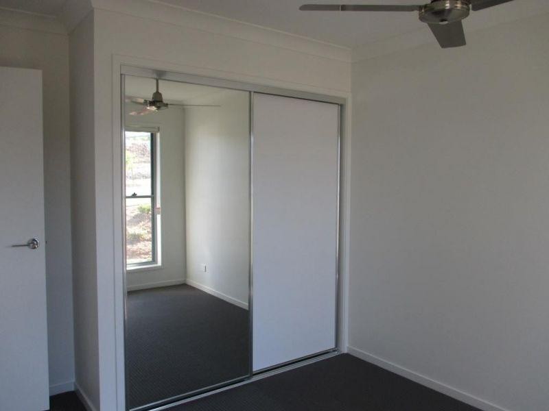 8 Gresswell Crescent, Upper Coomera QLD 4209