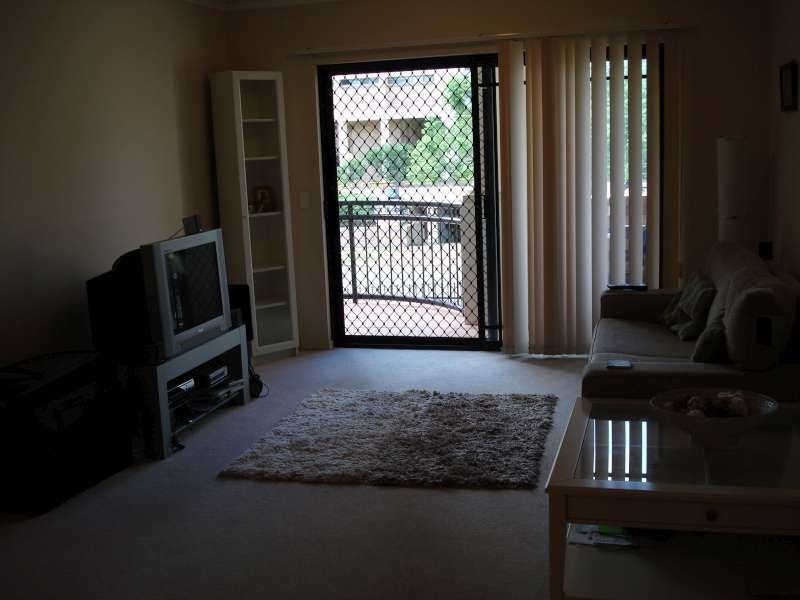 2/127 Macquarie Street, St Lucia QLD 4067