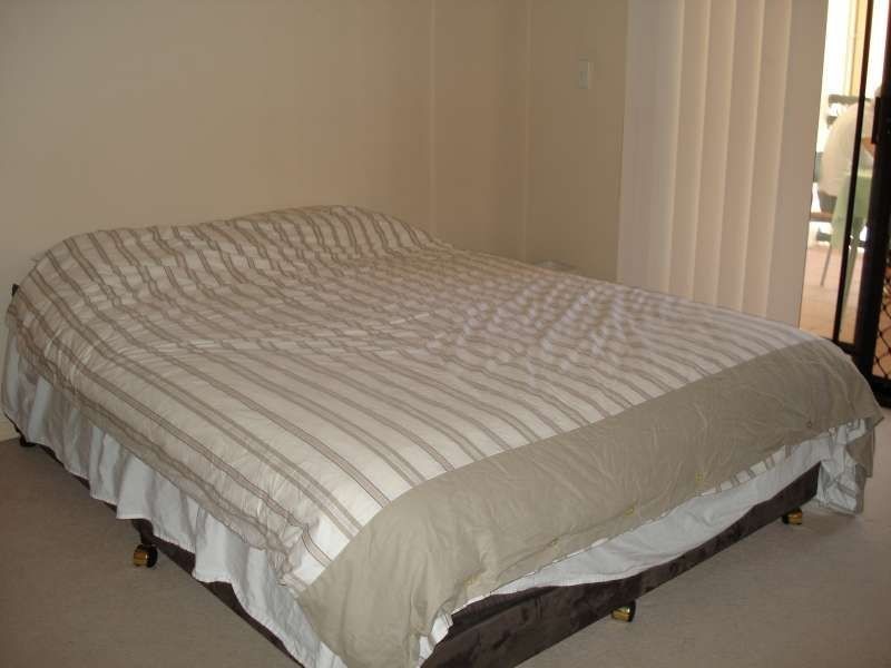 2/127 Macquarie Street, St Lucia QLD 4067