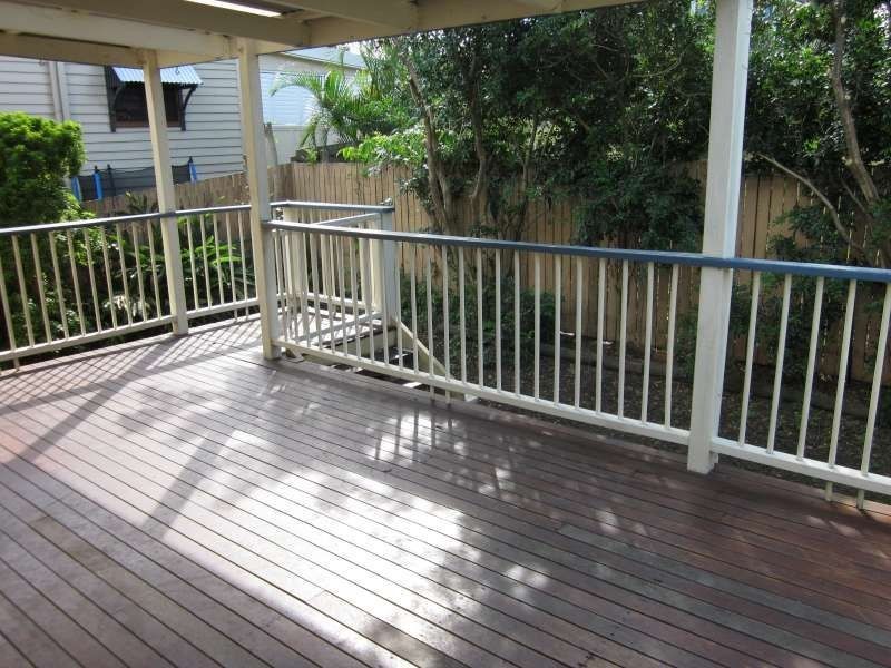 1 Blaxland Street, Milton QLD 4064
