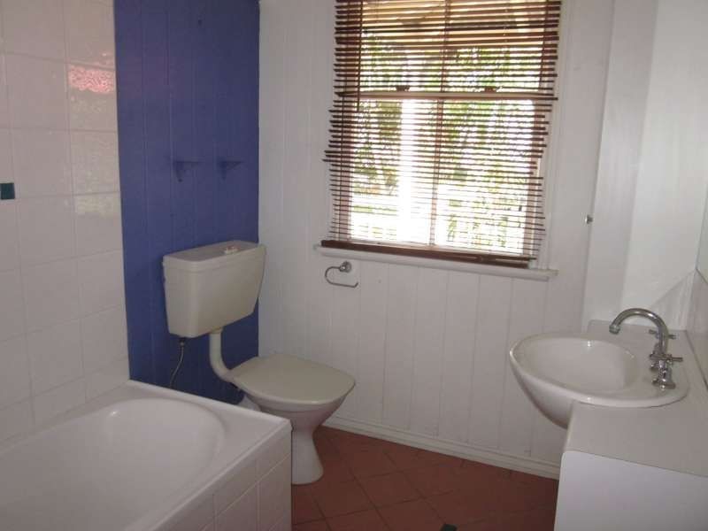 1 Blaxland Street, Milton QLD 4064