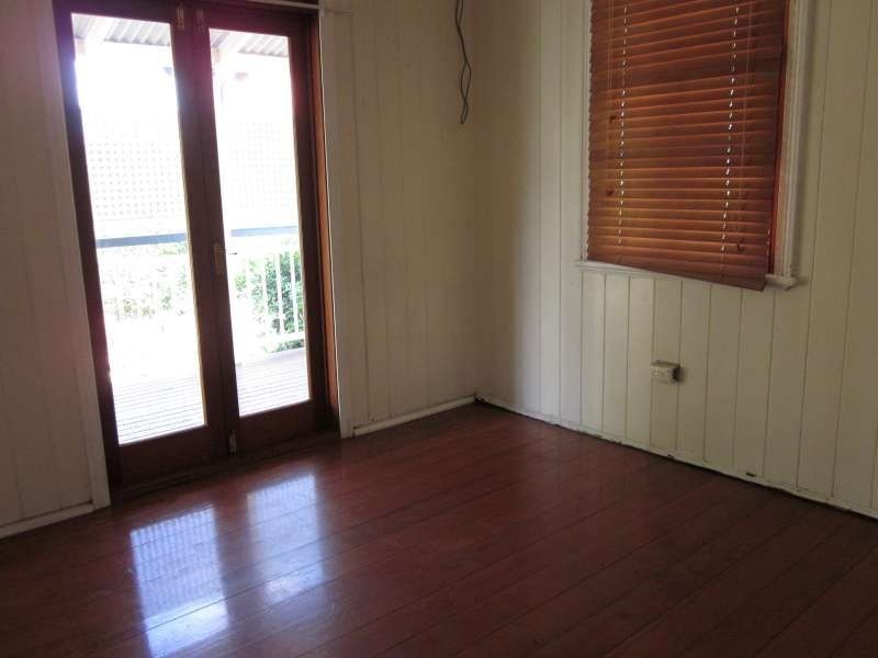 1 Blaxland Street, Milton QLD 4064