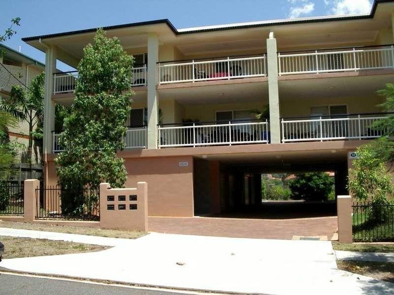 1/35 Rolle Street, Holland Park West QLD 4121