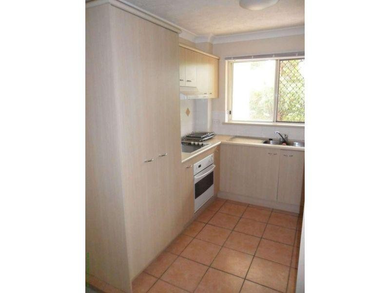 1/35 Rolle Street, Holland Park West QLD 4121