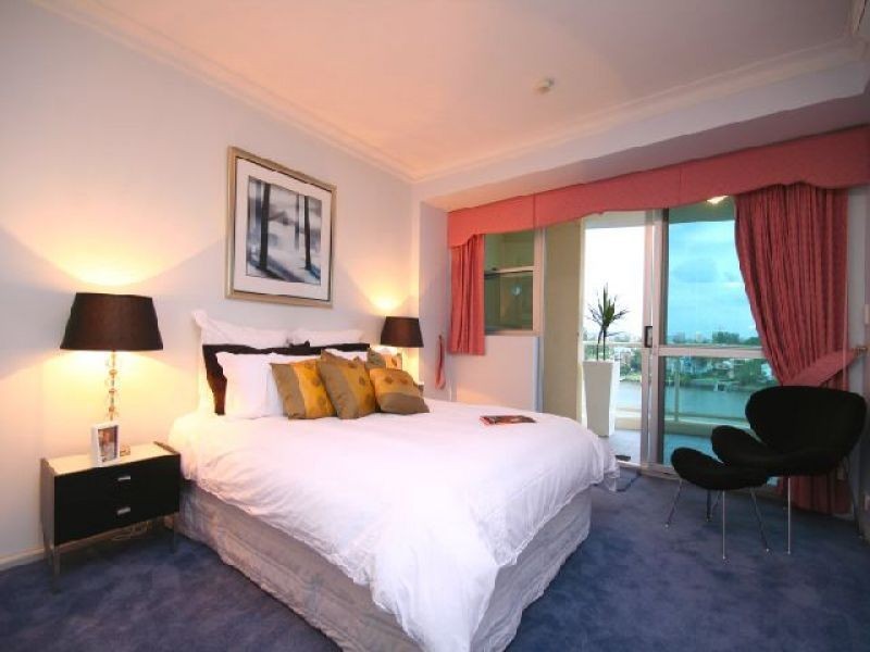 2/100 Macquarie Street, St Lucia QLD 4067