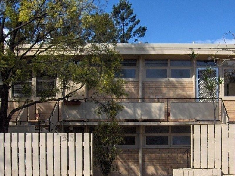 4/35 Windsor Road, Red Hill QLD 4059
