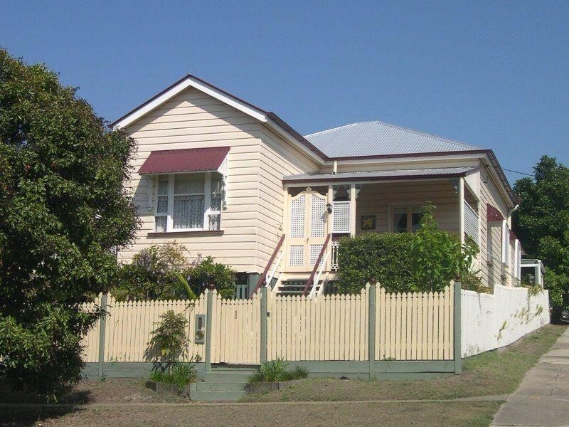 1 Harewood Street, Annerley QLD 4103