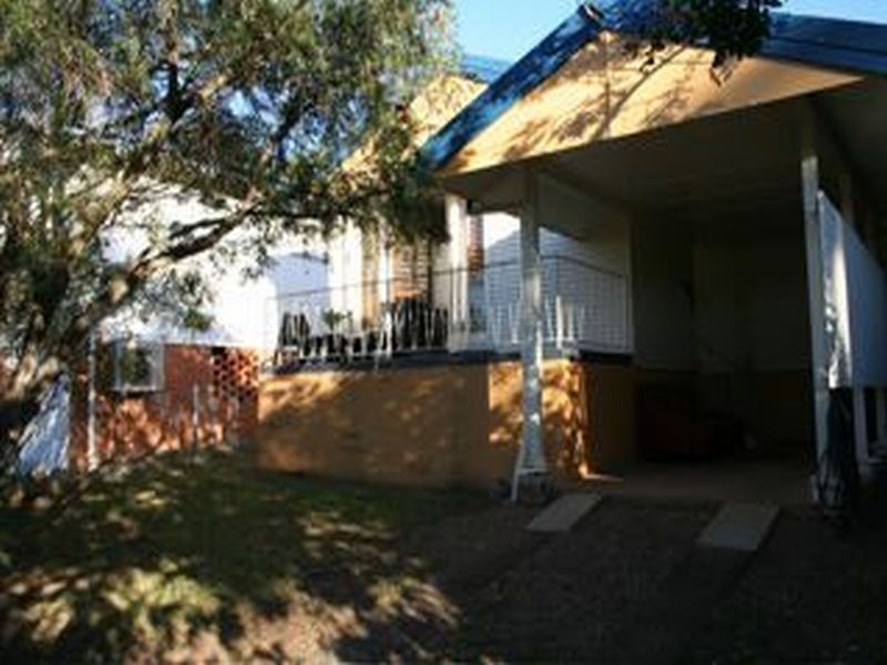 30 Garden Terrace, Newmarket QLD 4051