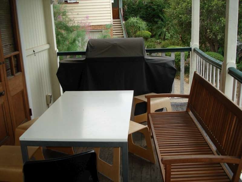 2/25 Upper Clifton Terrace, Red Hill QLD 4059