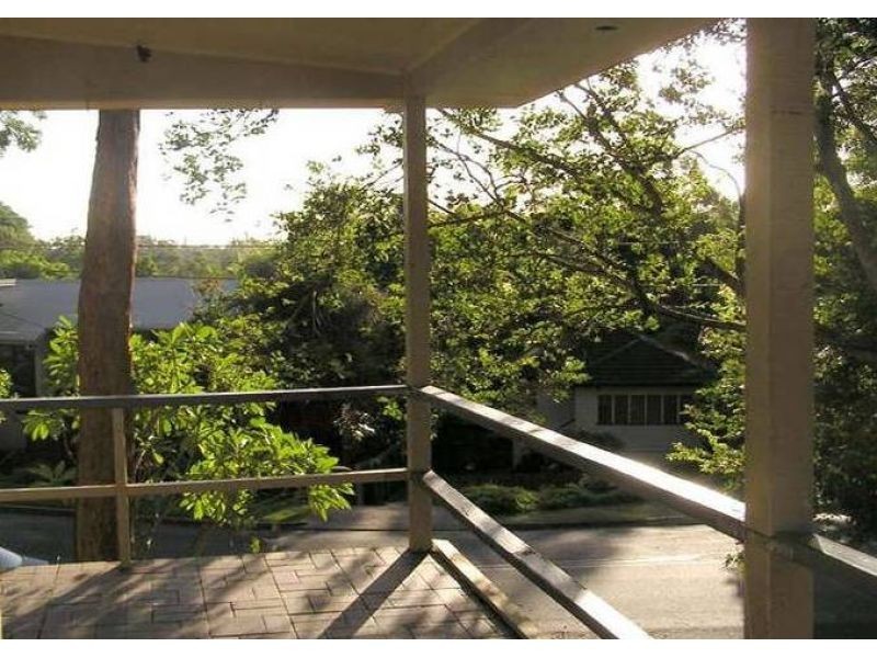 76 Orchard Terrace, St Lucia QLD 4067