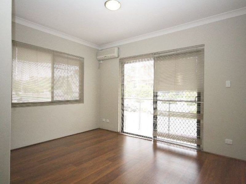 5/8 Kitchener Street, Coorparoo QLD 4151