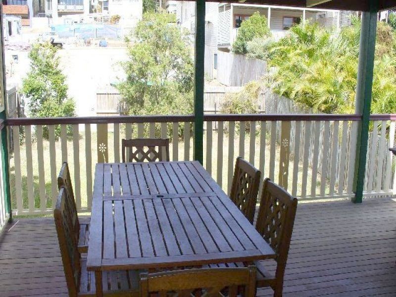 33 Greens Road, Coorparoo QLD 4151