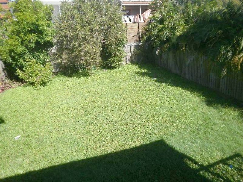 33 Greens Road, Coorparoo QLD 4151