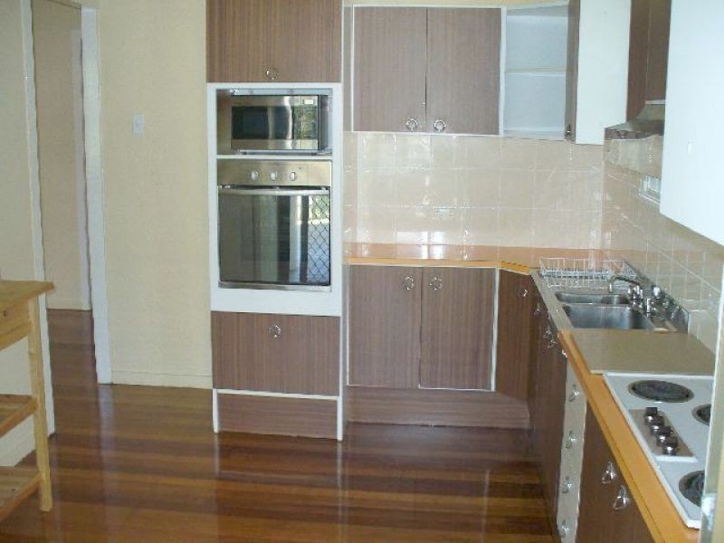 33 Greens Road, Coorparoo QLD 4151