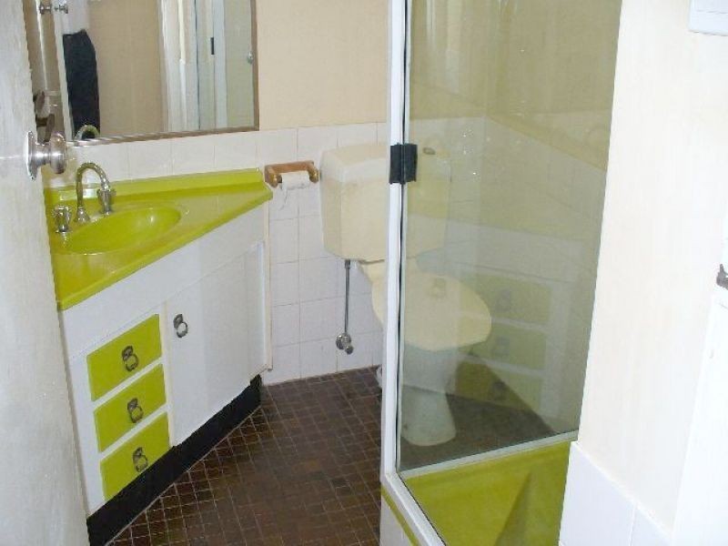 33 Greens Road, Coorparoo QLD 4151