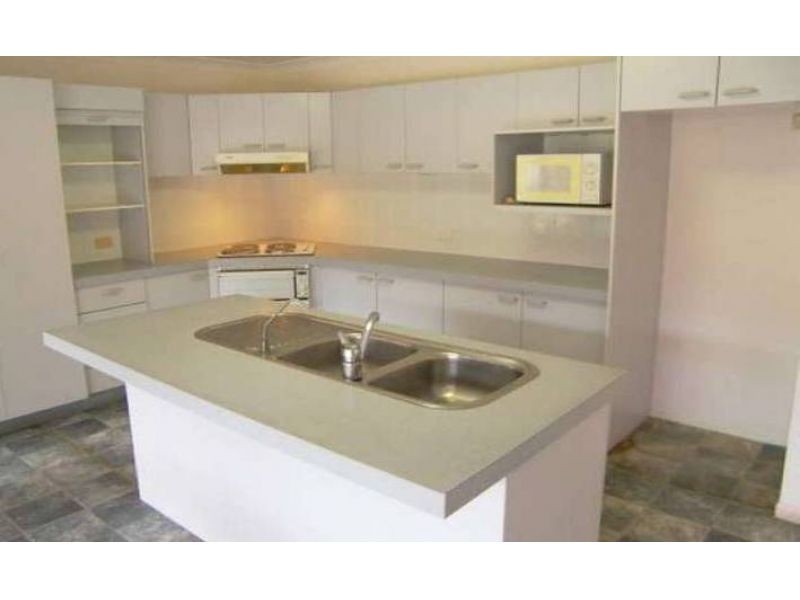 88 Greenford Street, Chapel Hill QLD 4069