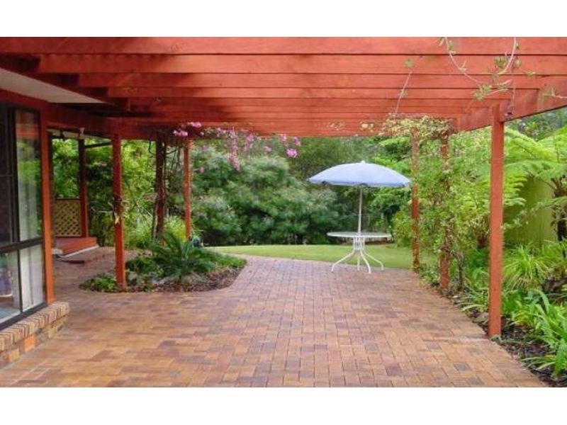 88 Greenford Street, Chapel Hill QLD 4069