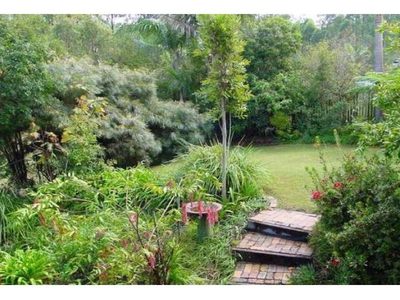 88 Greenford Street, Chapel Hill QLD 4069