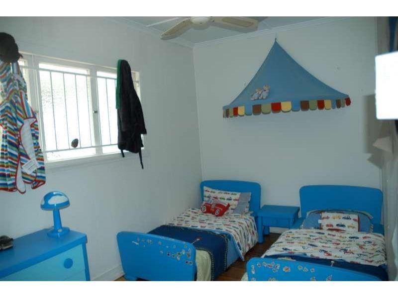 22 Oakwal Terrace, Windsor QLD 4030