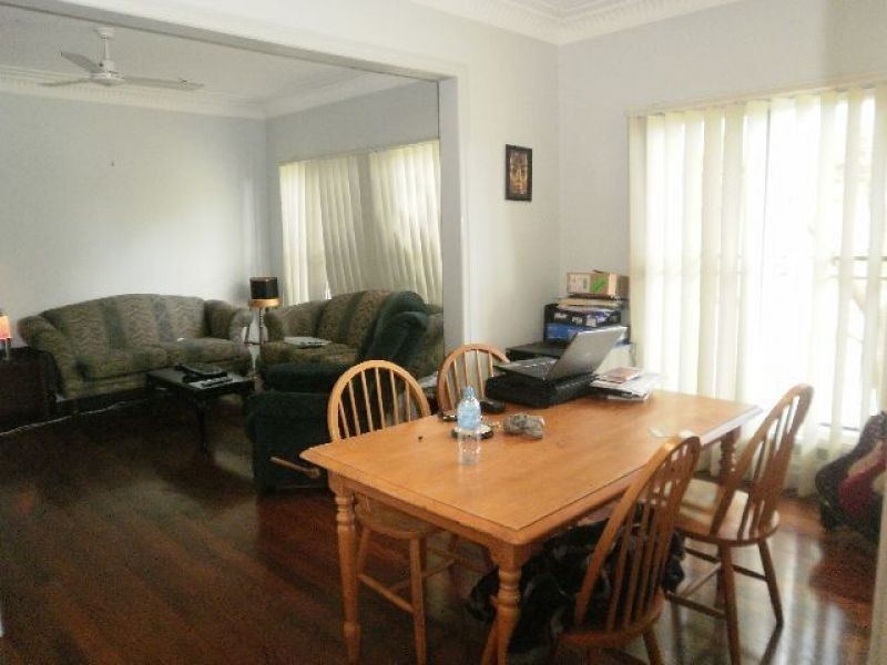 12 Lloyd Street, Camp Hill QLD 4152