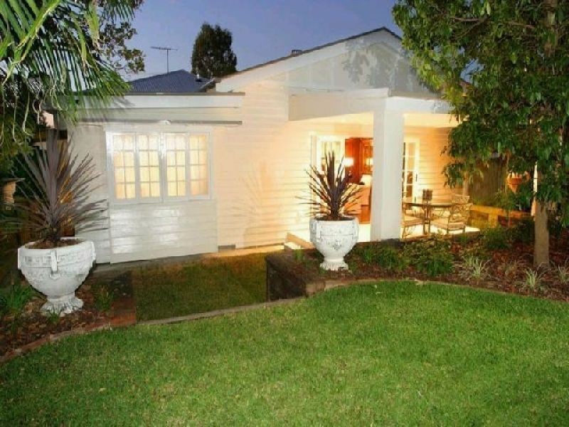 14 Emlyn Street, Coorparoo QLD 4151