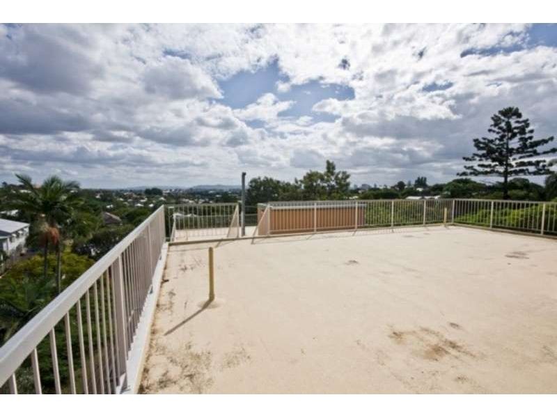 2/10 Stirrat Street, Coorparoo QLD 4151