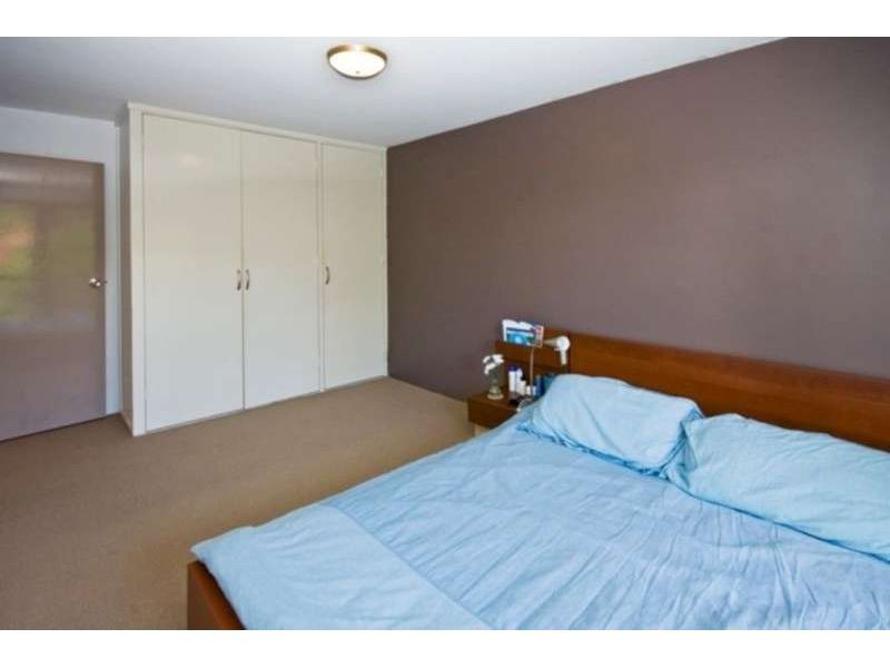 2/10 Stirrat Street, Coorparoo QLD 4151