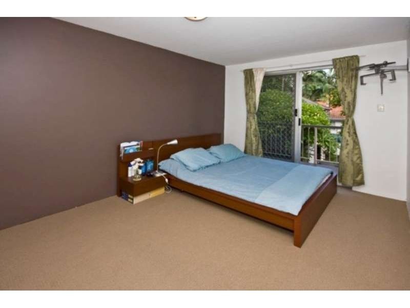 2/10 Stirrat Street, Coorparoo QLD 4151