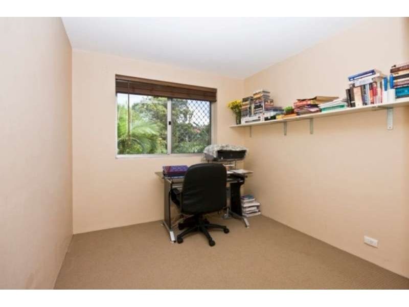 2/10 Stirrat Street, Coorparoo QLD 4151