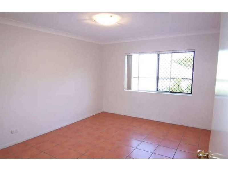 1/47 Rolle Street, Holland Park West QLD 4121