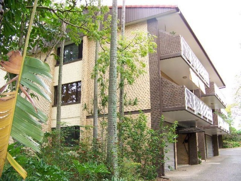 1/9 Vincent Street, Indooroopilly QLD 4068