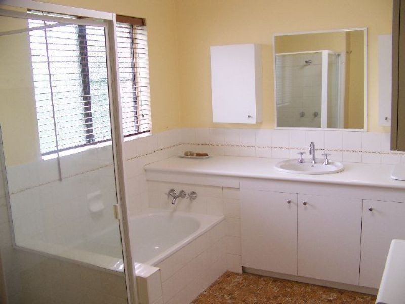 1/9 Vincent Street, Indooroopilly QLD 4068