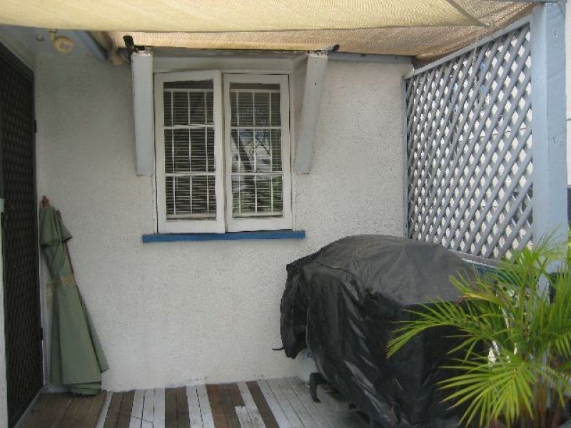 26 Ninth Avenue, Coorparoo QLD 4151