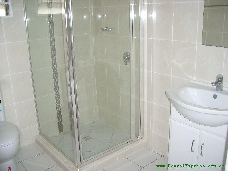 1/70 Abingdon Street, Woolloongabba QLD 4102